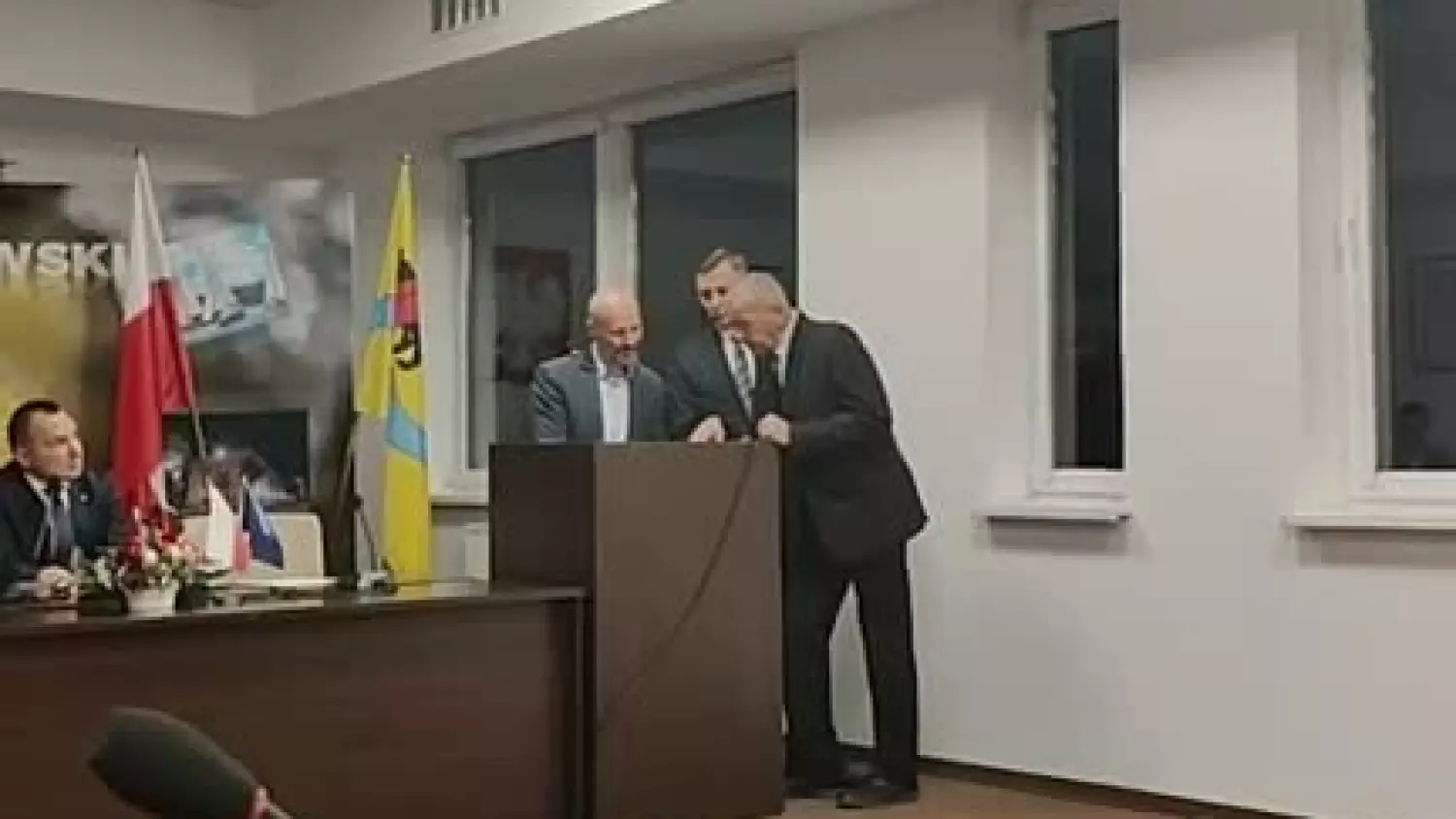 Sesja Rady Powiatu Tomaszowskiego - Nieudane powołanie Starosty.mp4